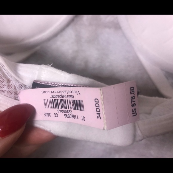 Victoria Secret Very Sexy Push Up Bra - Picture 2 of 4